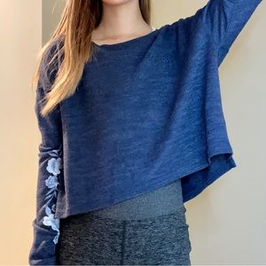 xs gilly hicks navy long sleeve lounge top
